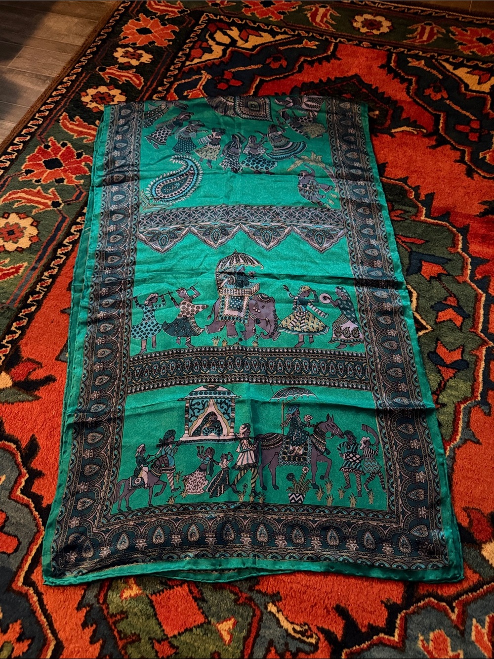 Vintage 100% Silk Mughal procession Motif Scarf